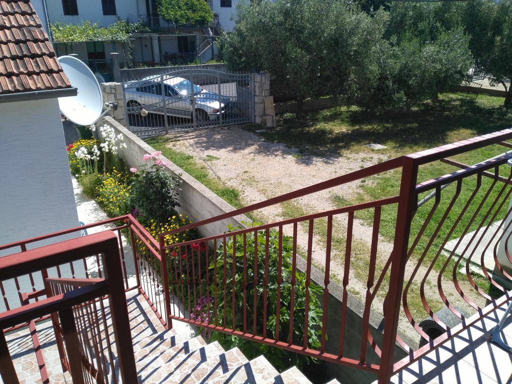 Apartment Cvita Biograd Na Moru Exterior foto