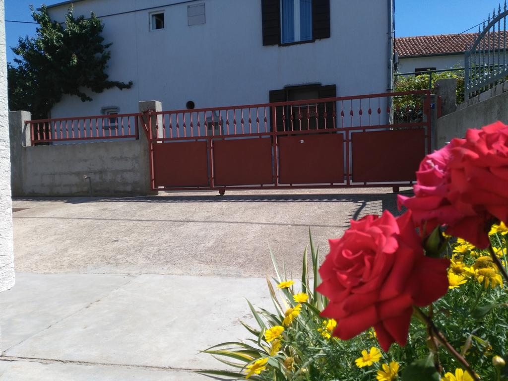 Apartment Cvita Biograd Na Moru Exterior foto